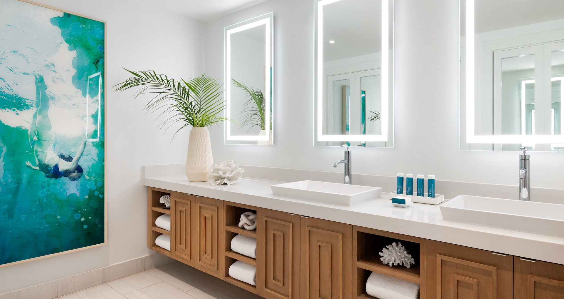 Royal Bahamian - West Bay One Bedroom Swim-up Butler Suite with Patio Tranquility Soaking Tub