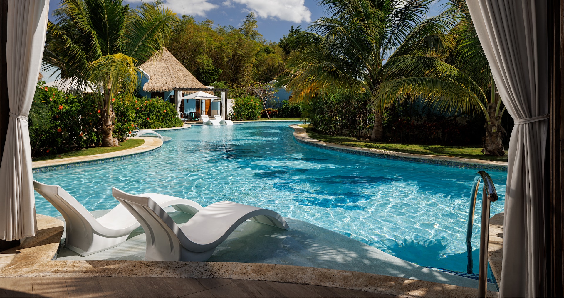 South Coast Jamaica - Rondoval Swim-up Butler Villa with Private Pool Sanctuary