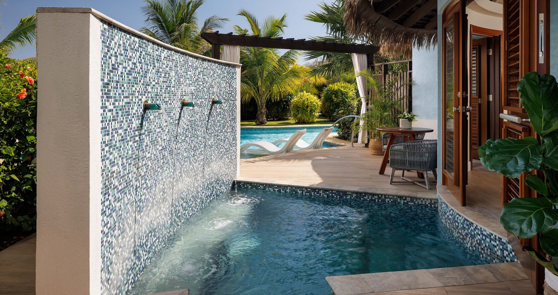 South Coast Jamaica - Rondoval Swim-up Butler Villa with Private Pool Sanctuary