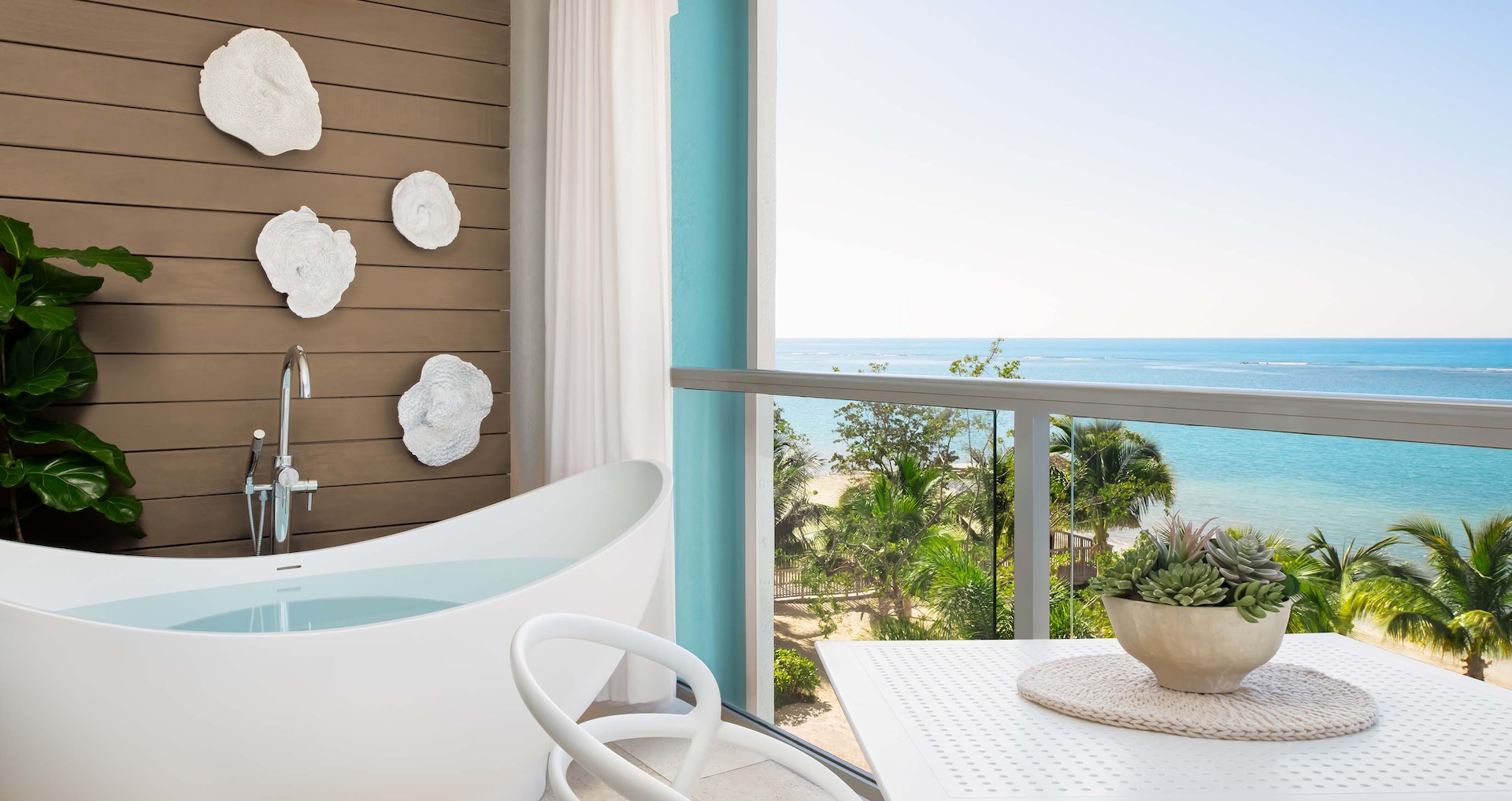 South Coast Jamaica - Starlight Beachfront Penthouse One Bedroom Butler Suite w/ Balcony Tranquility Soaking Tub