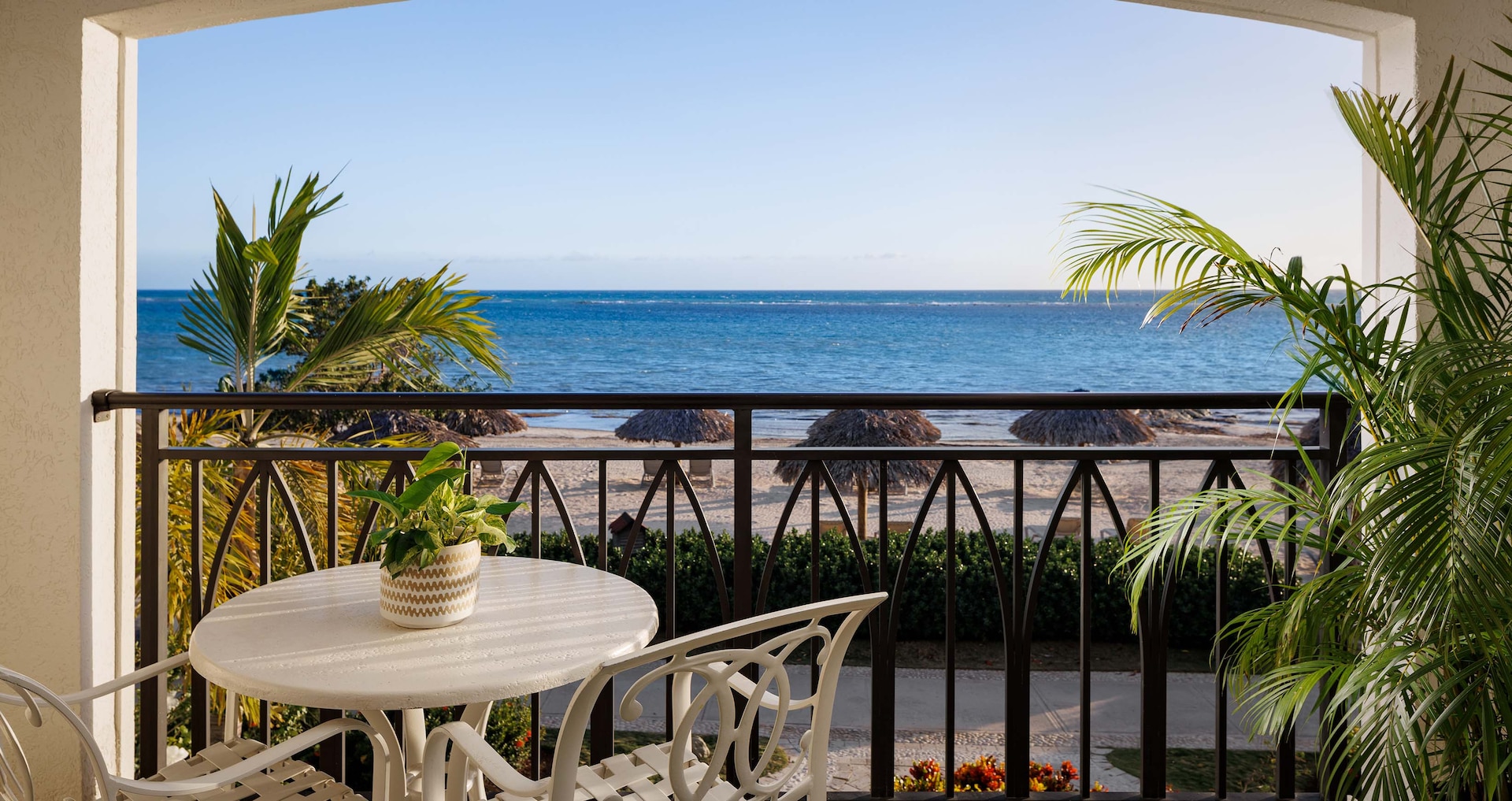 South Coast Jamaica - Silver Sun Beachfront One Bedroom Butler Suite