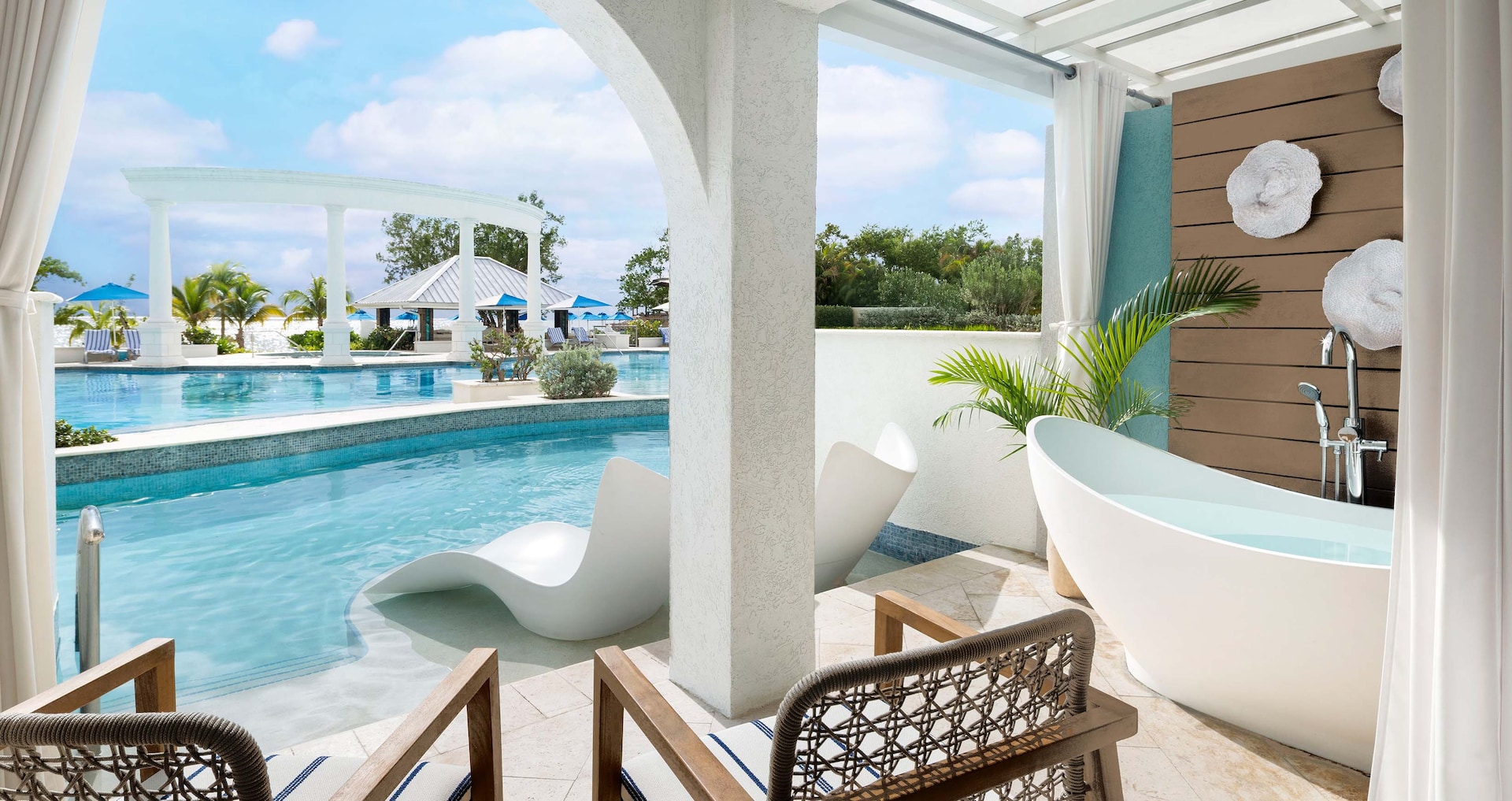 South Coast Jamaica - Starlight Beachfront Swim-up Club Level Junior Suite w/ Patio Tranquility Soaking Tub-0