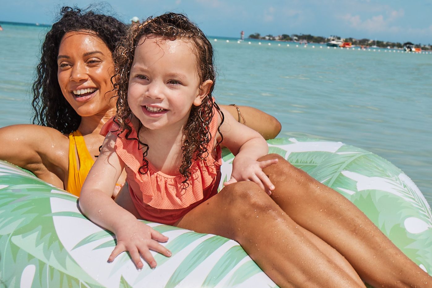 BNG-Lifestyle-Family-Beach-Floats-13.jpg