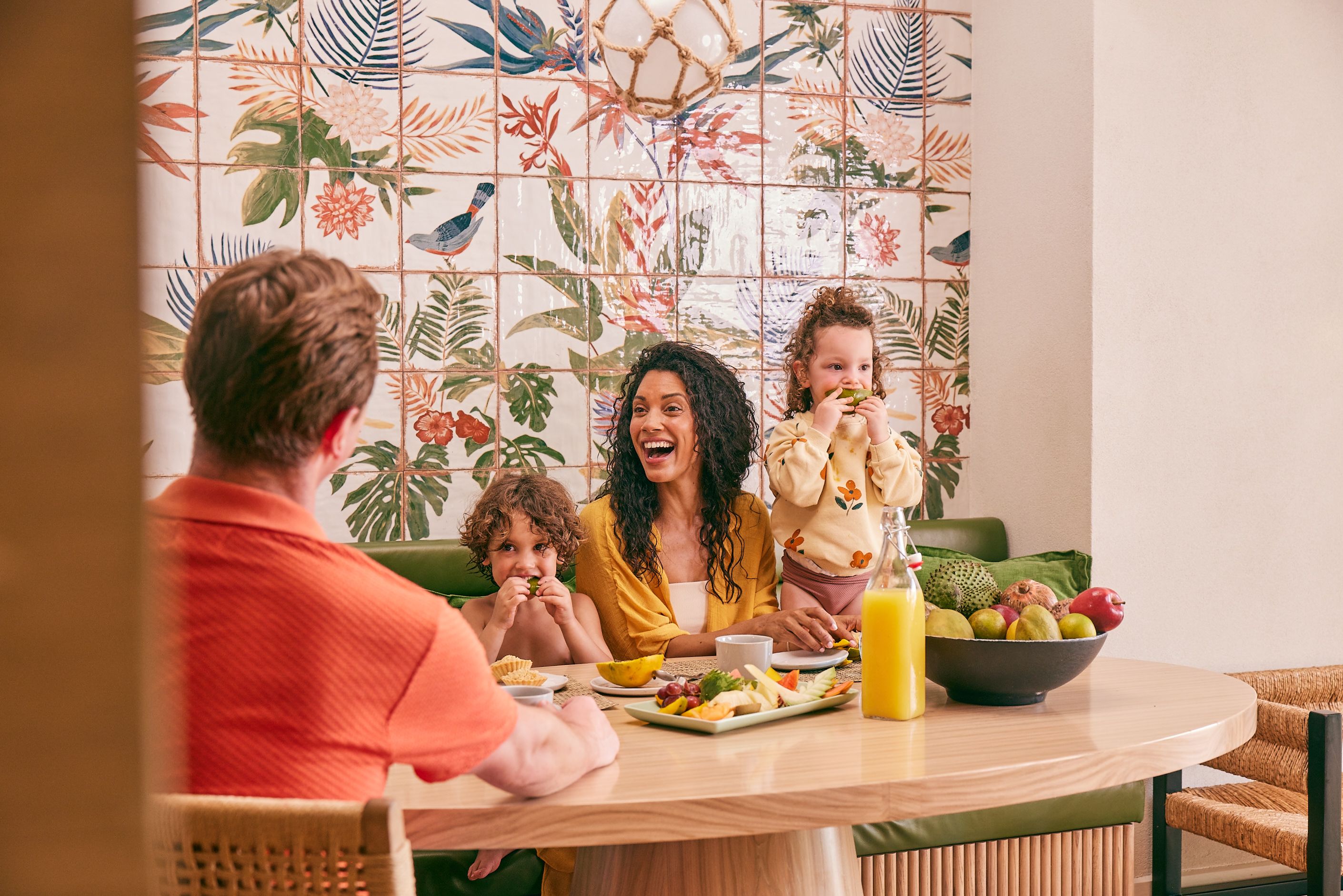 BNG-Lifestyle-Family-Eating-Food-Table-14.jpg