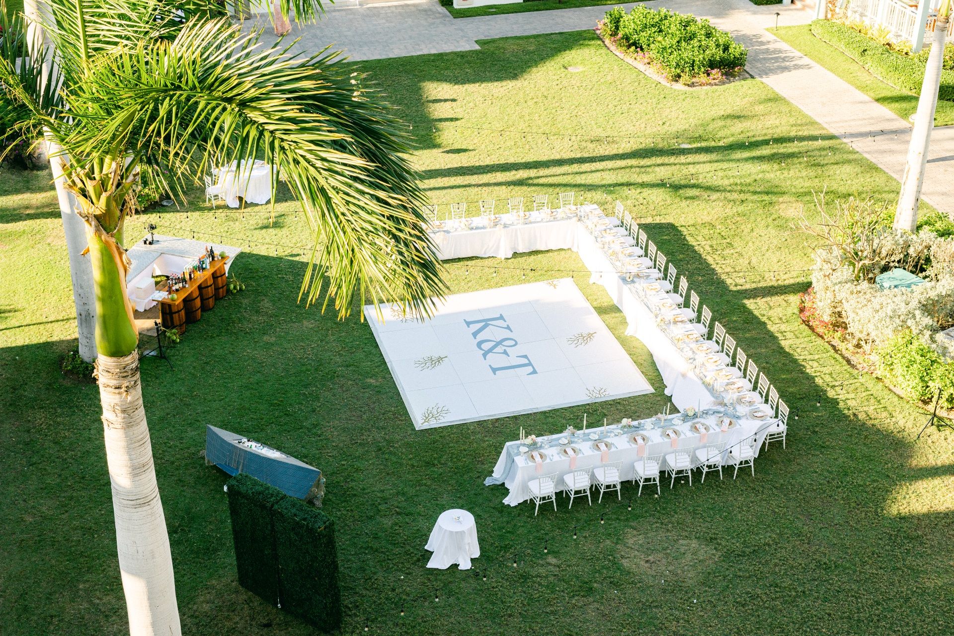 BTC_Kaylah&Tyler_RealWedding_Beach_ReceptionDecor_206.jpg