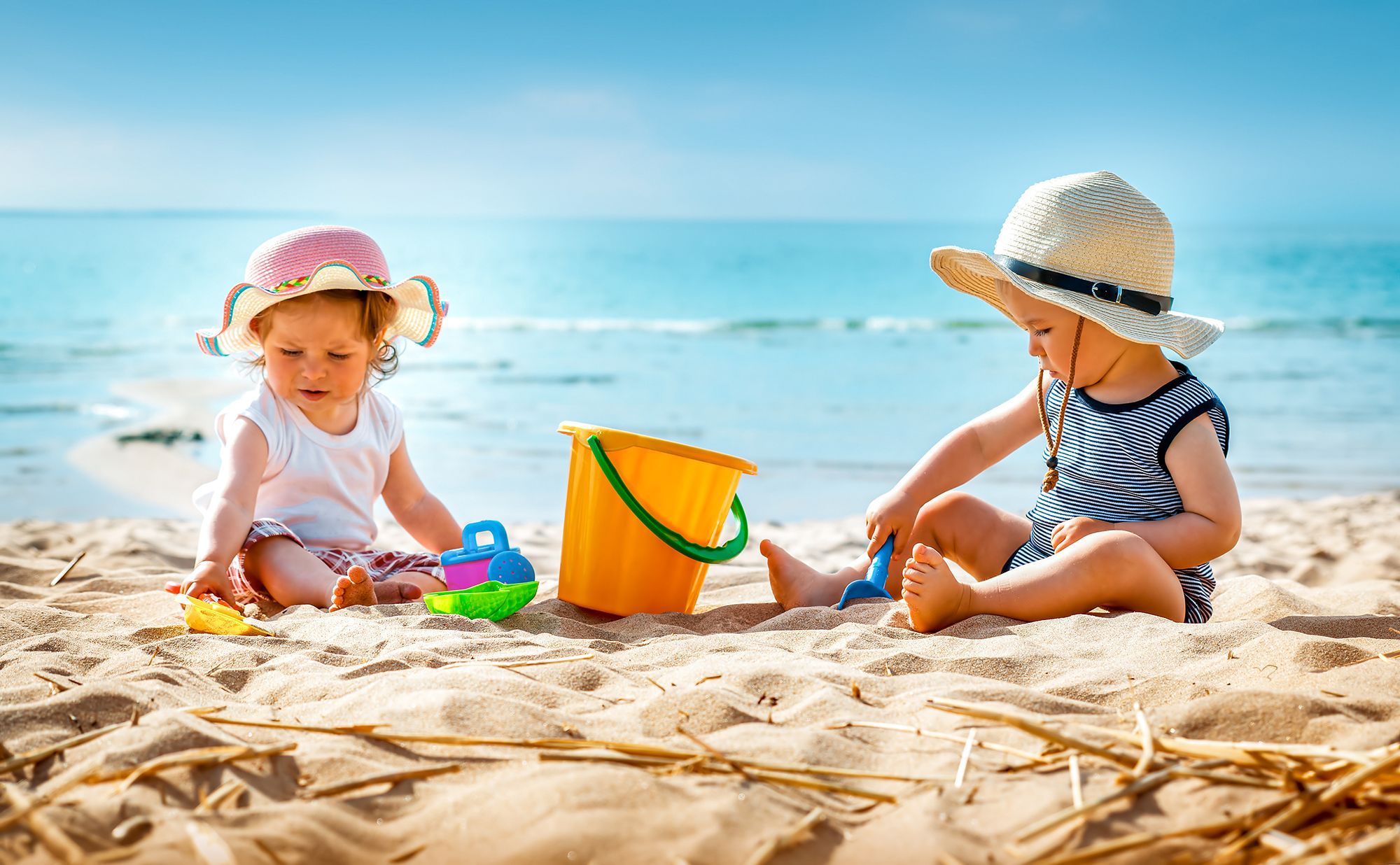 Baby-Beach-Games-Playing-Sand.jpg