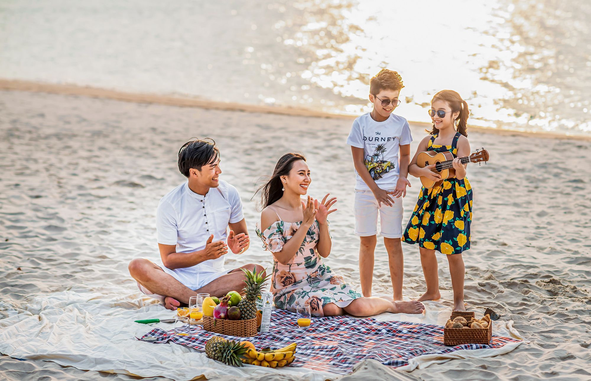 Baby-Beach-Games-Singing.jpg