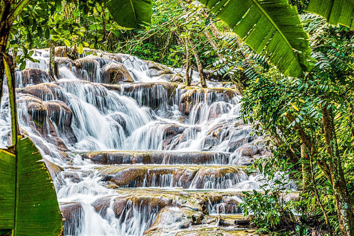 Dunns-River-Falls-Ocho-Rios-Jamaica.jpg