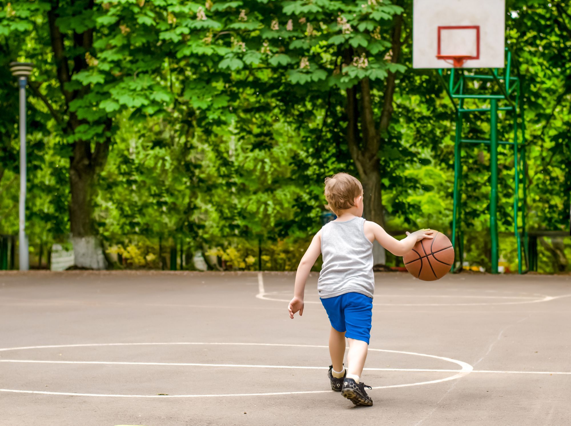 Kid-Playing-Basketball-Screen-Time.jpg