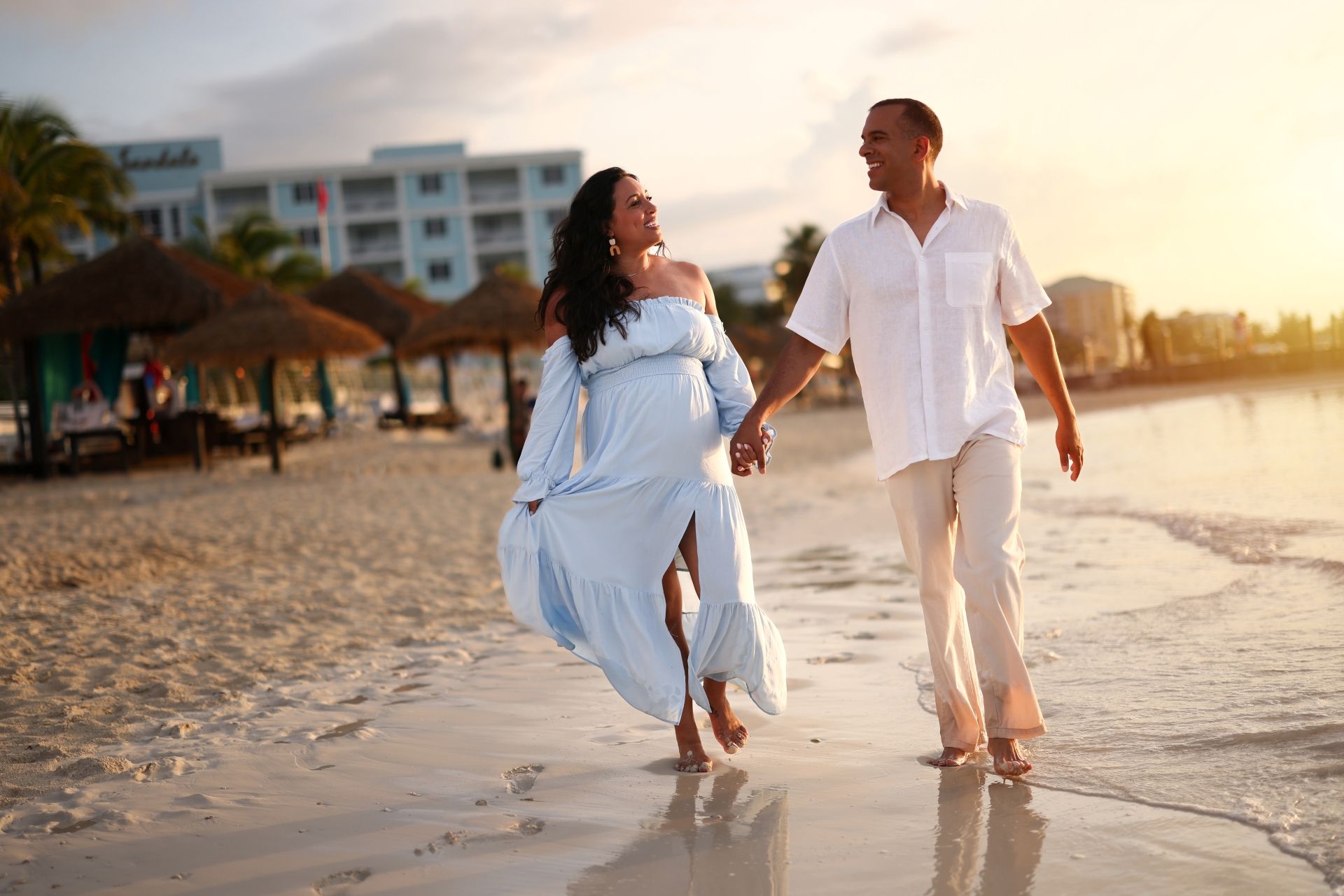 SRB_Babymoon_Miranda&Richard_Beach _007.jpg