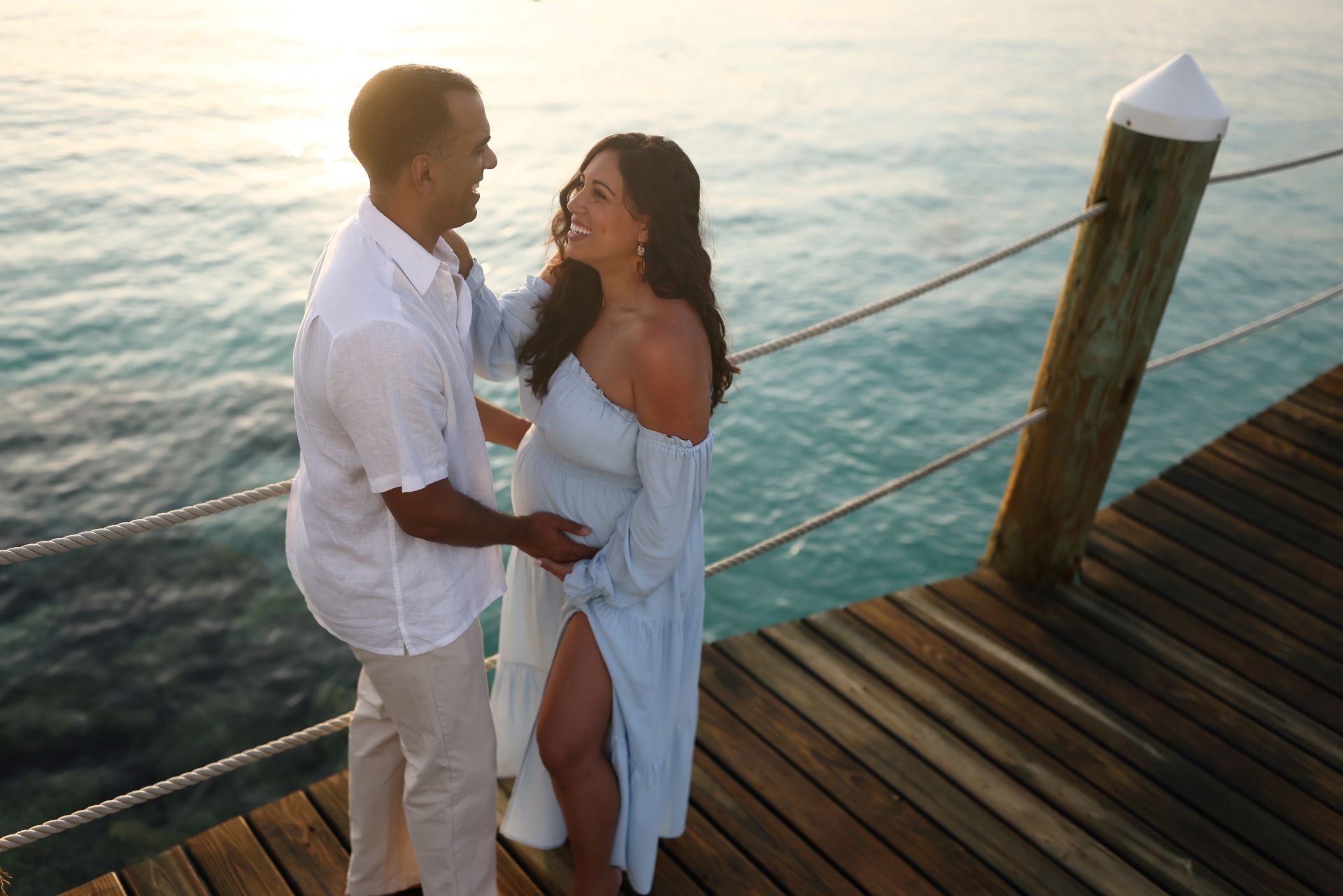 SRB_Babymoon_Miranda&Richard_Beach _009.jpg