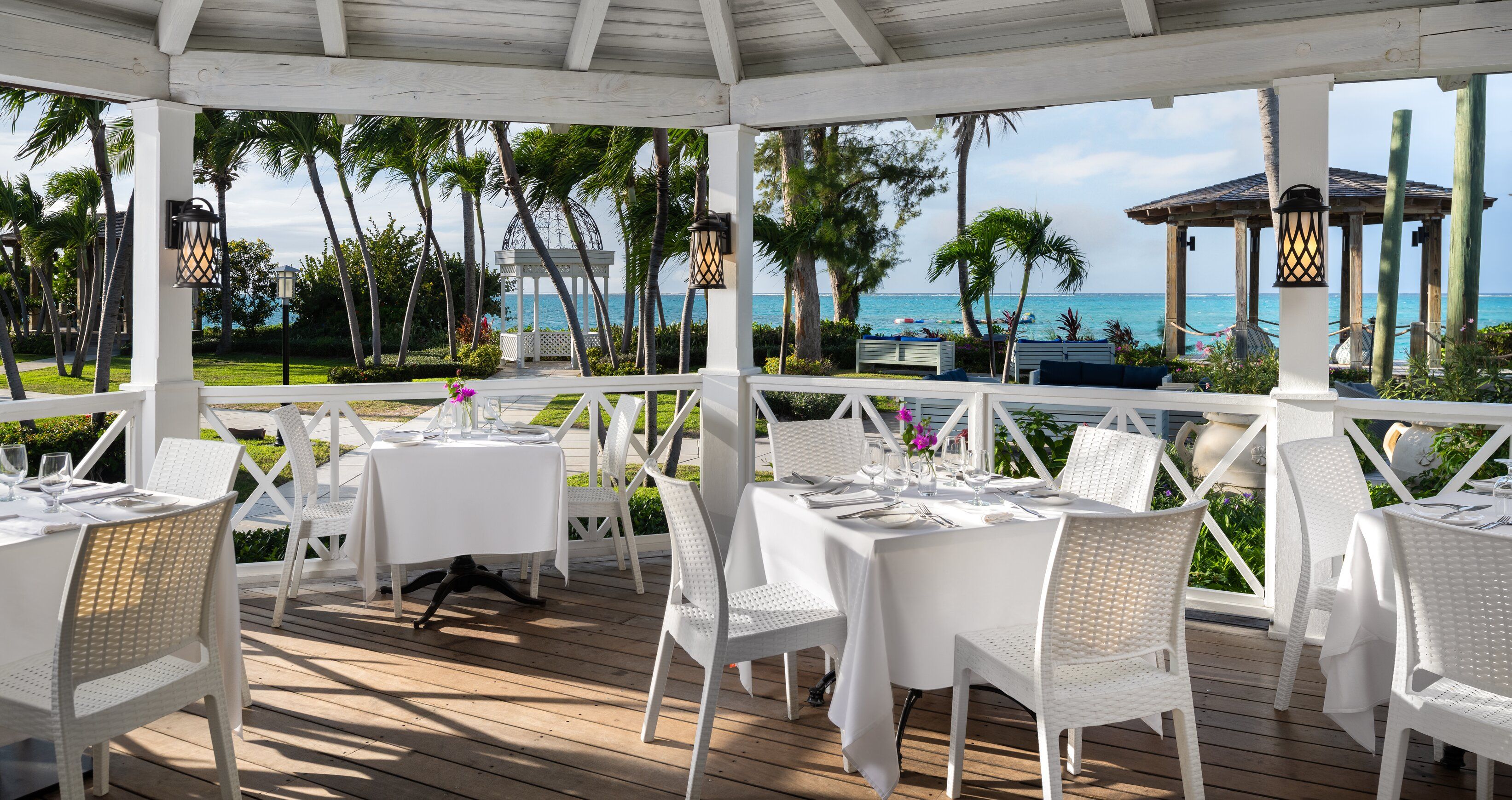 Web Version-BTC-Restaurant-Schooners-Interior.jpg